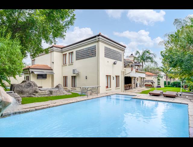 6 BEDROOM HOUSE FOR SALE IN WOODMEAD